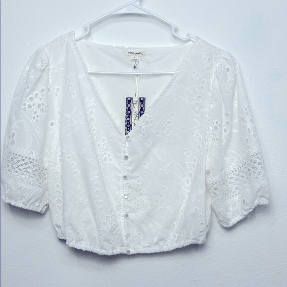Ultra pink  White Embroidered Blouse - Picture 2 of 7